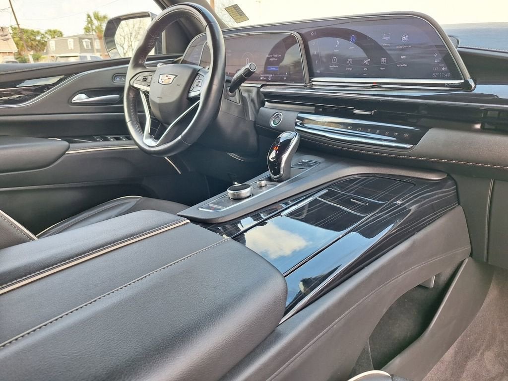 2023 Cadillac Escalade Sport