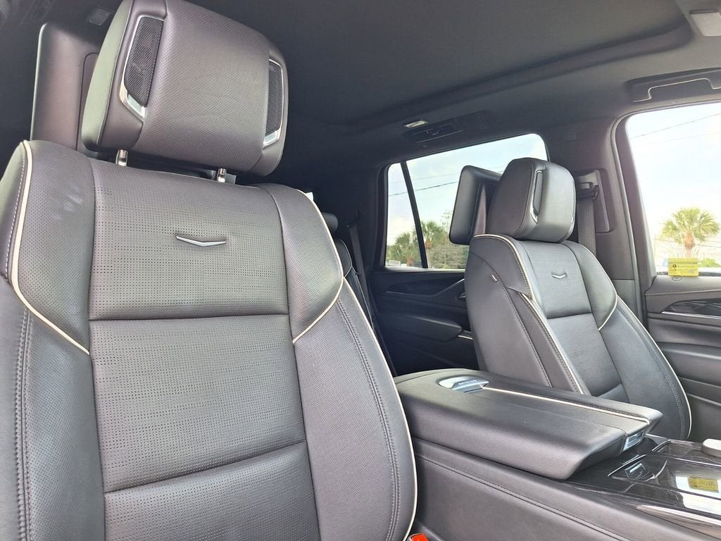 2023 Cadillac Escalade Sport