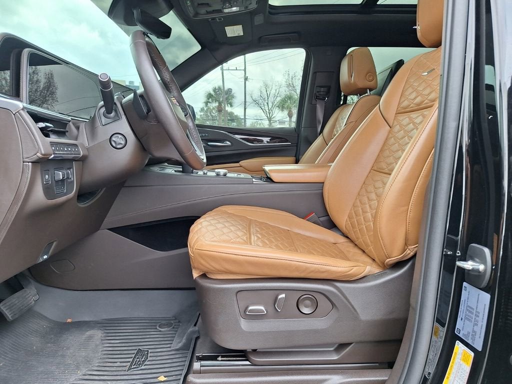 2023 Cadillac Escalade Sport