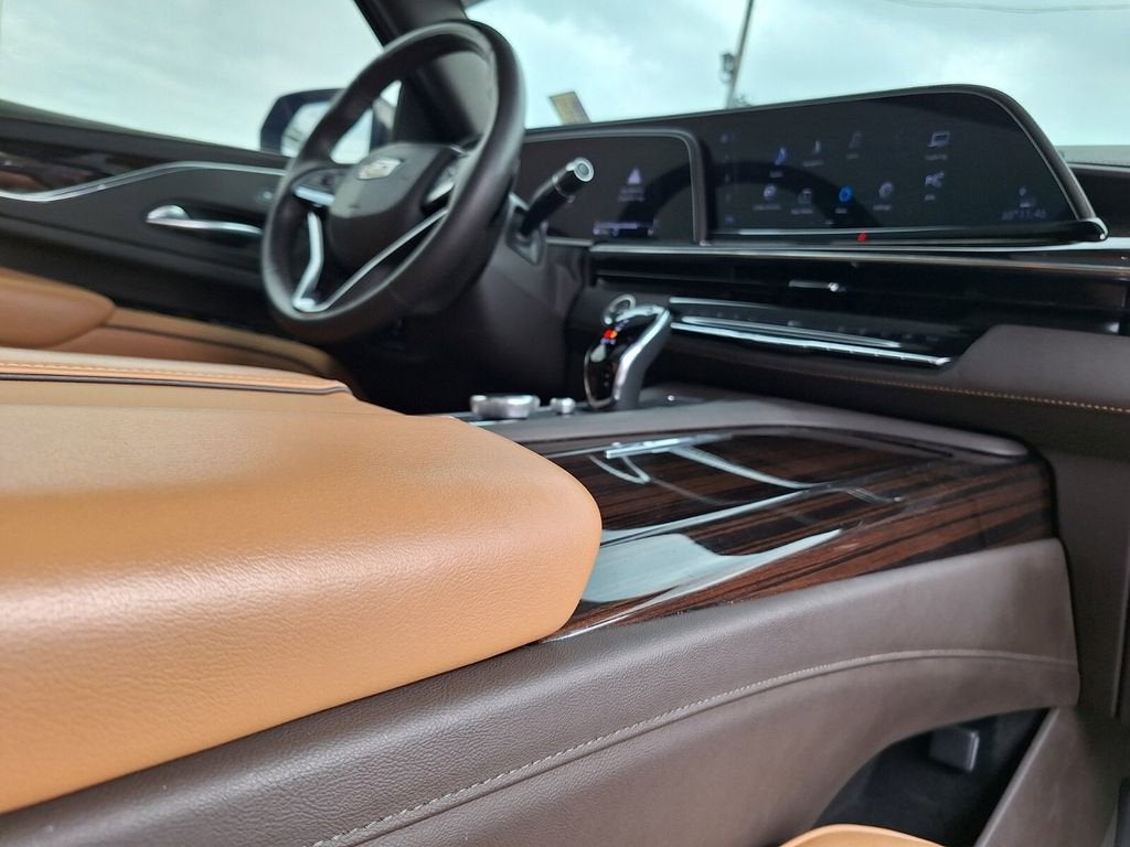 2023 Cadillac Escalade Sport