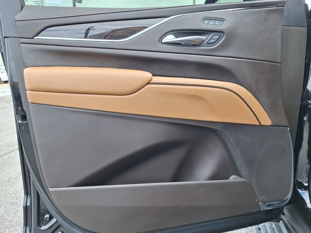 2023 Cadillac Escalade Sport