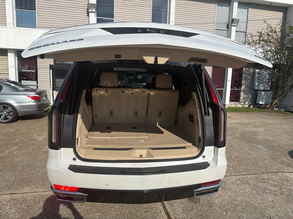 2022 Cadillac Escalade ESV Premium Luxury