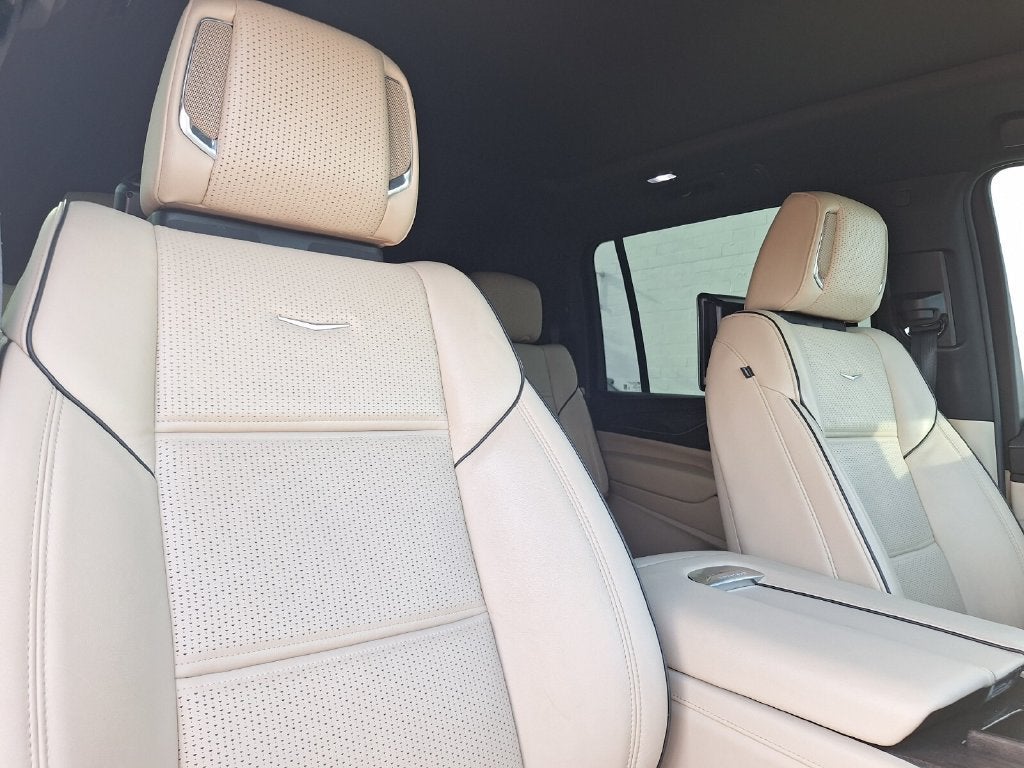 2022 Cadillac Escalade ESV Premium Luxury