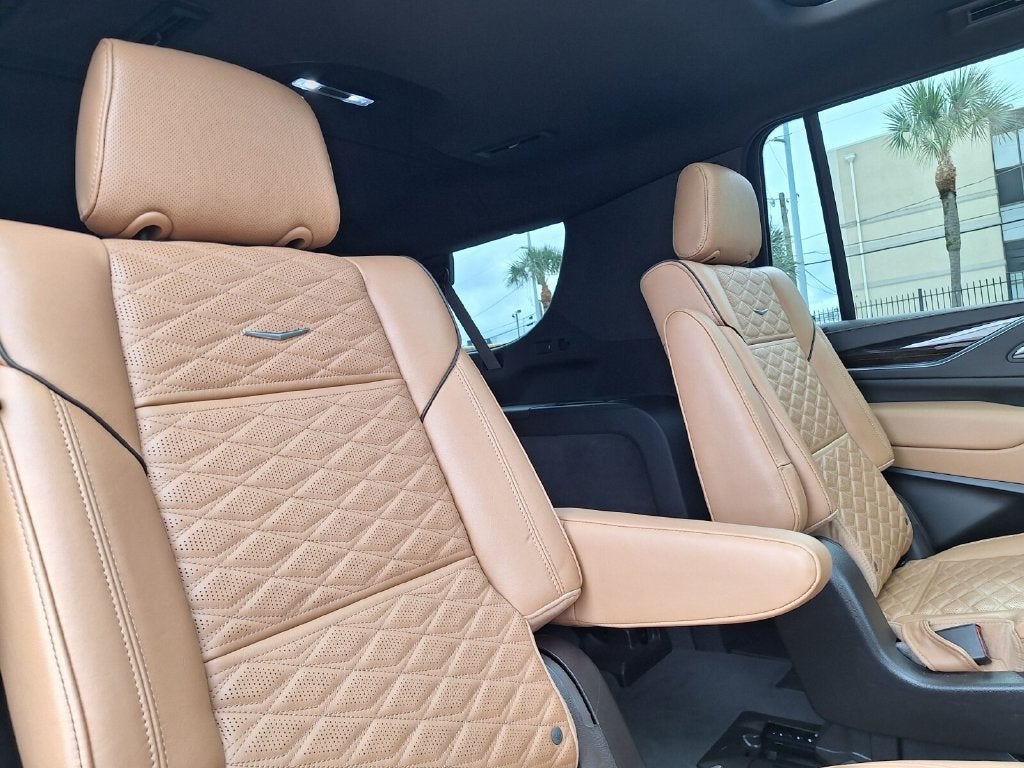 2023 Cadillac Escalade ESV 4WD Sport