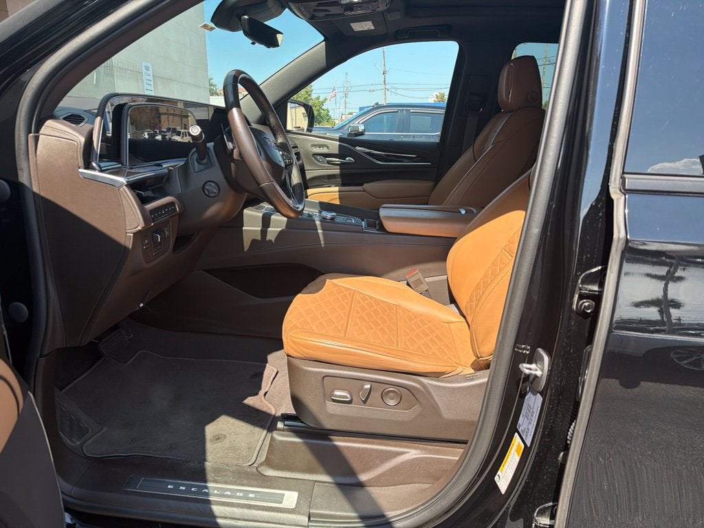 2023 Cadillac Escalade ESV 4WD Sport