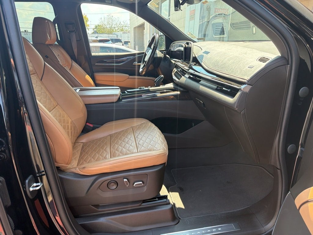 2023 Cadillac Escalade ESV 4WD Sport