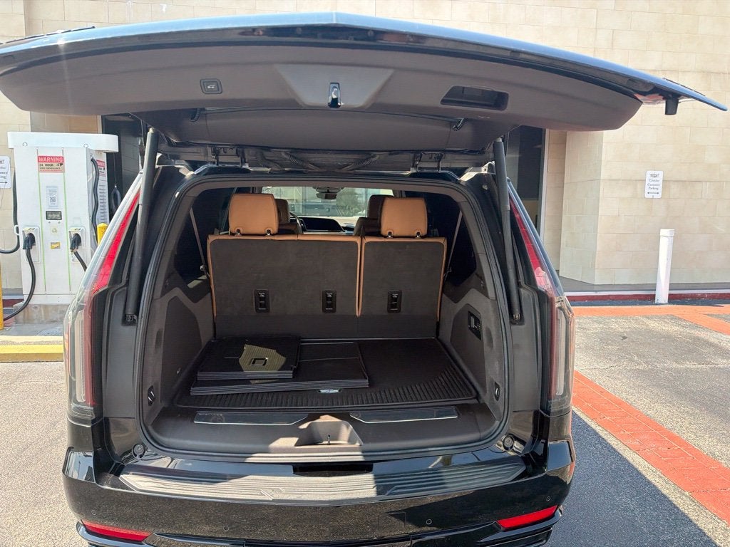 2023 Cadillac Escalade ESV 4WD Sport