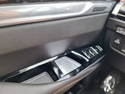 2025 Cadillac Escalade Premium Luxury