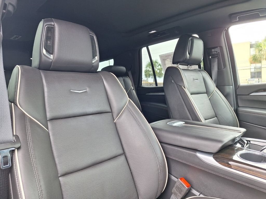 2025 Cadillac Escalade Premium Luxury