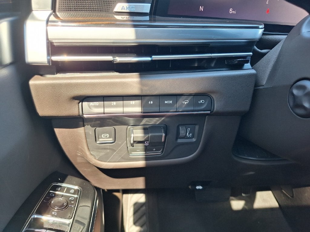 2027 Cadillac Escalade Luxury