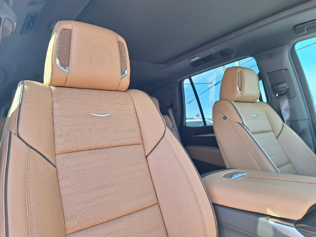 2027 Cadillac Escalade Luxury