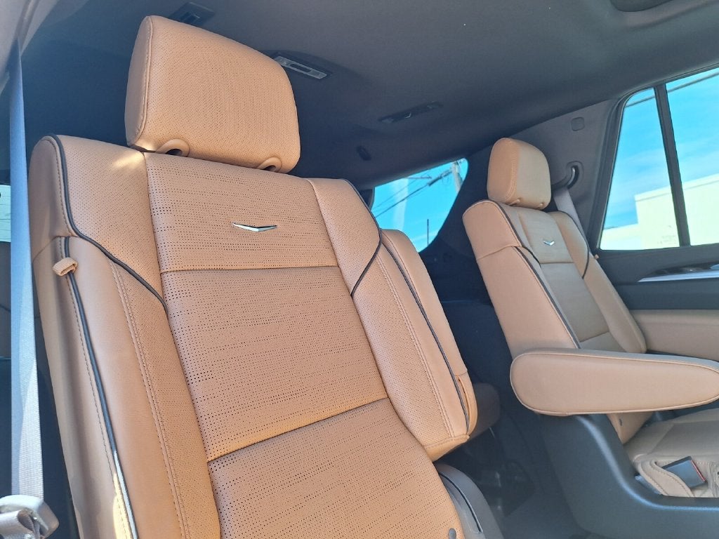 2027 Cadillac Escalade Luxury