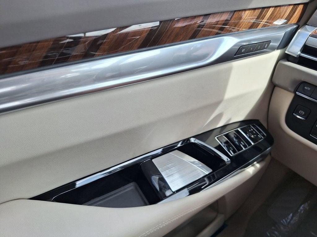 2026 Cadillac Escalade Platinum Luxury