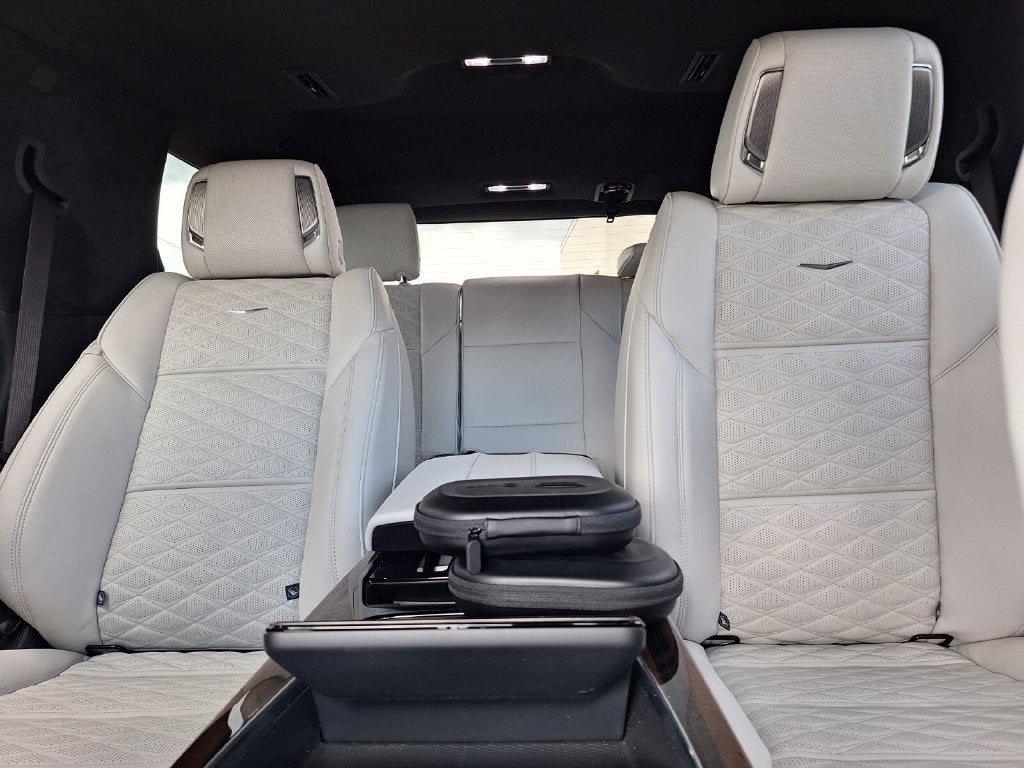 2026 Cadillac Escalade Platinum Luxury
