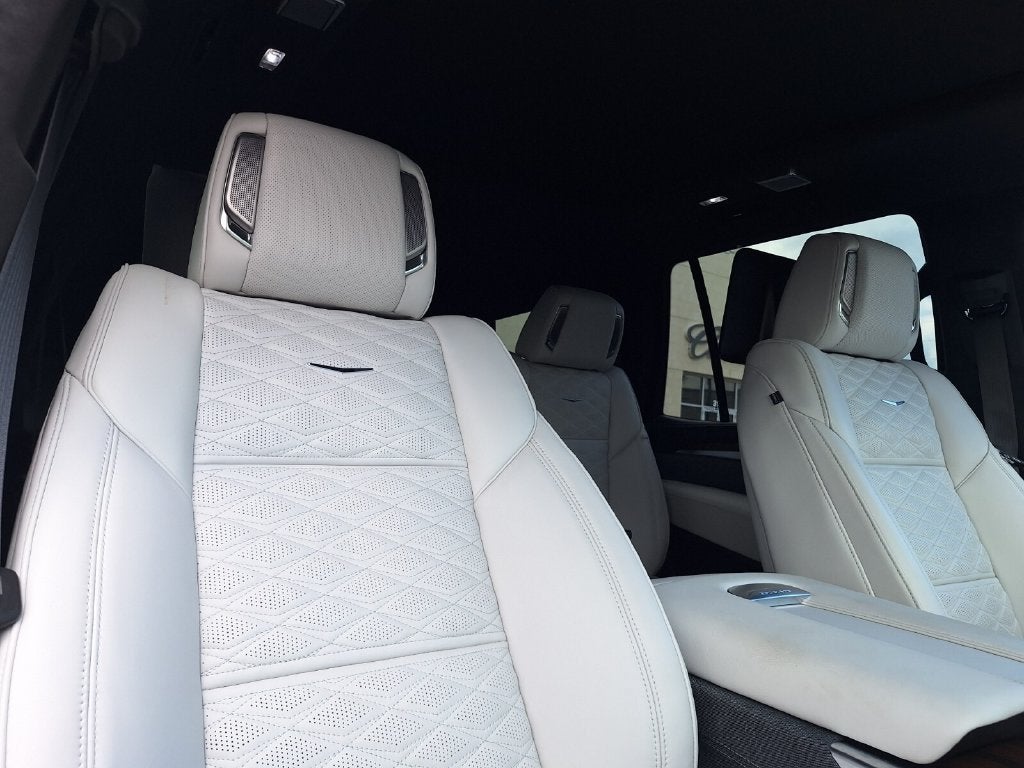 2026 Cadillac Escalade Platinum Luxury