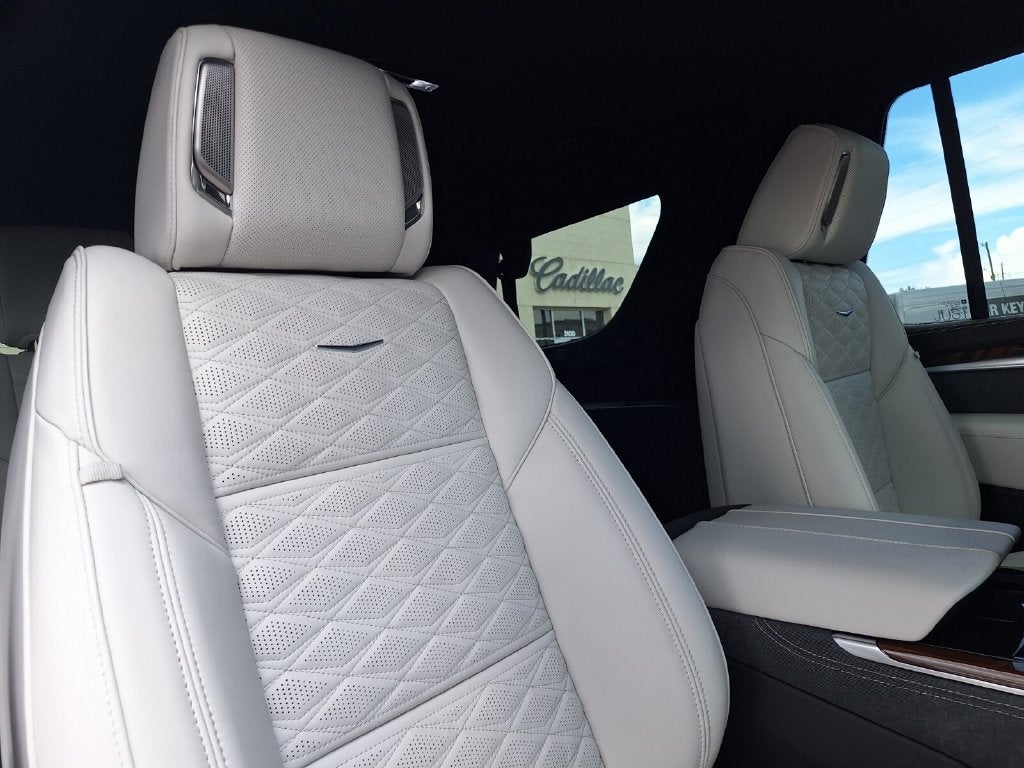 2026 Cadillac Escalade Platinum Luxury