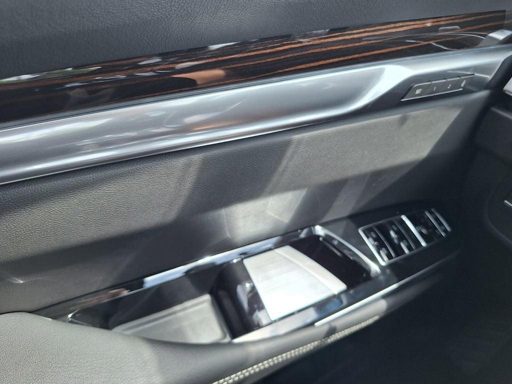 2026 Cadillac Escalade ESV Luxury