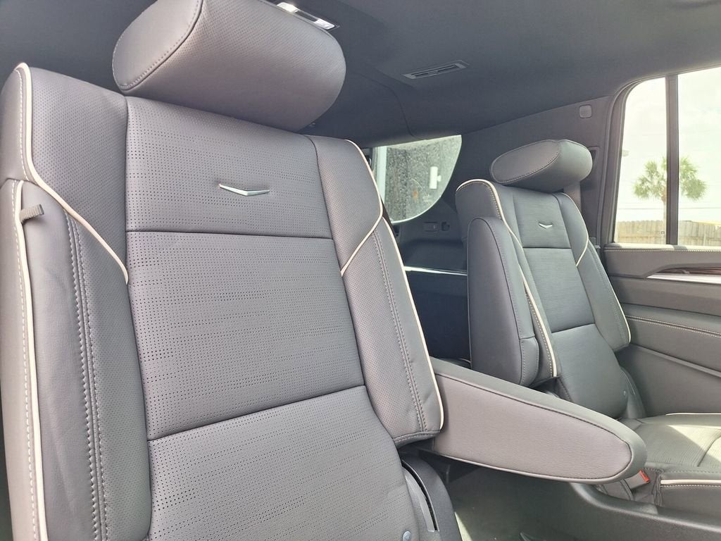 2026 Cadillac Escalade ESV Luxury