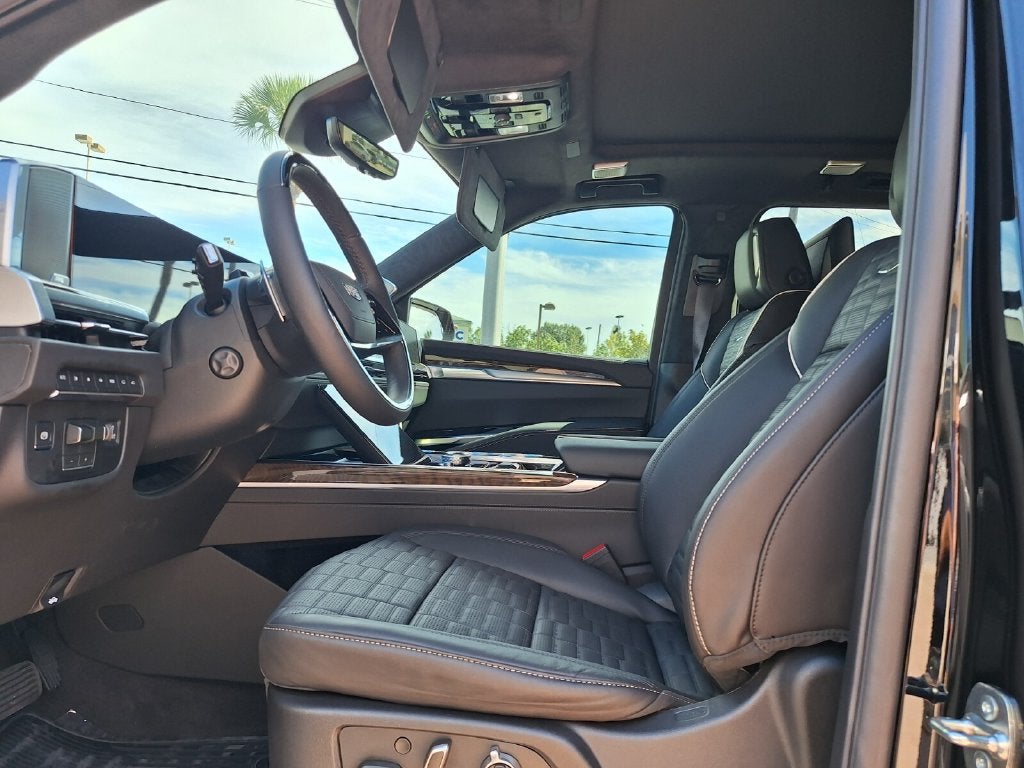 2026 Cadillac Escalade ESV Platinum Sport