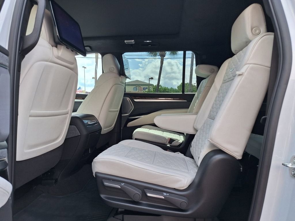 2026 Cadillac Escalade ESV Platinum Sport