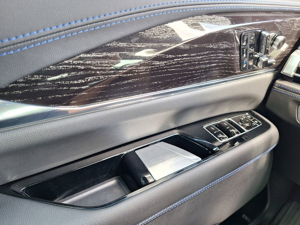 2026 Cadillac ESCALADE IQ Luxury