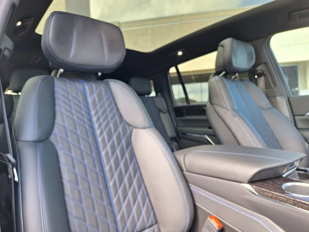 2026 Cadillac ESCALADE IQ Luxury