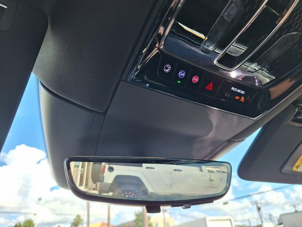 2025 Cadillac ESCALADE IQ Luxury 1