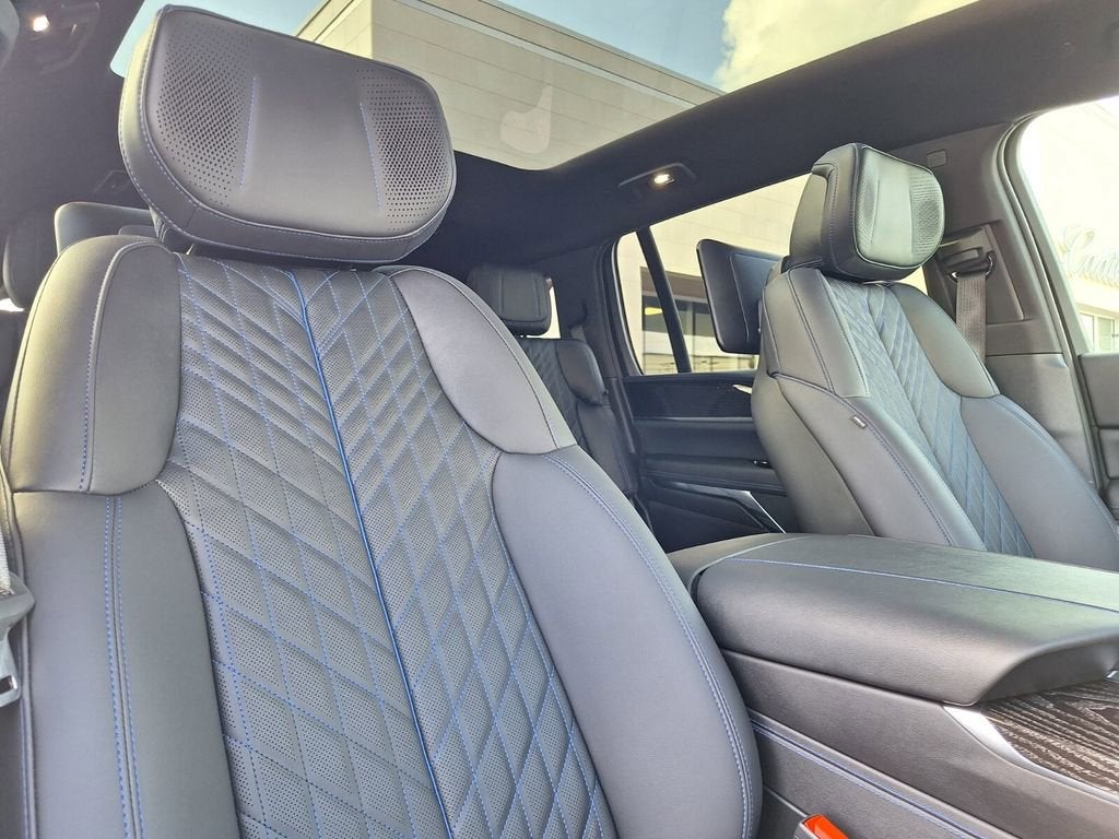 2025 Cadillac ESCALADE IQ Luxury 1