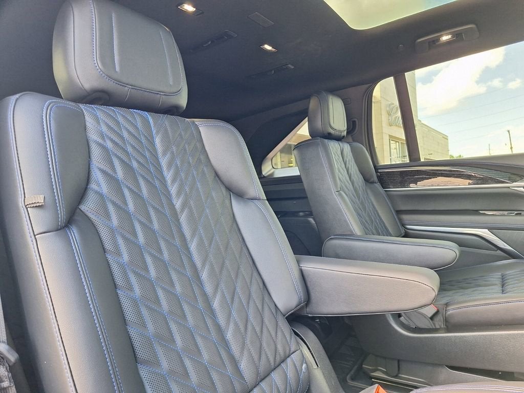 2025 Cadillac ESCALADE IQ Luxury 1