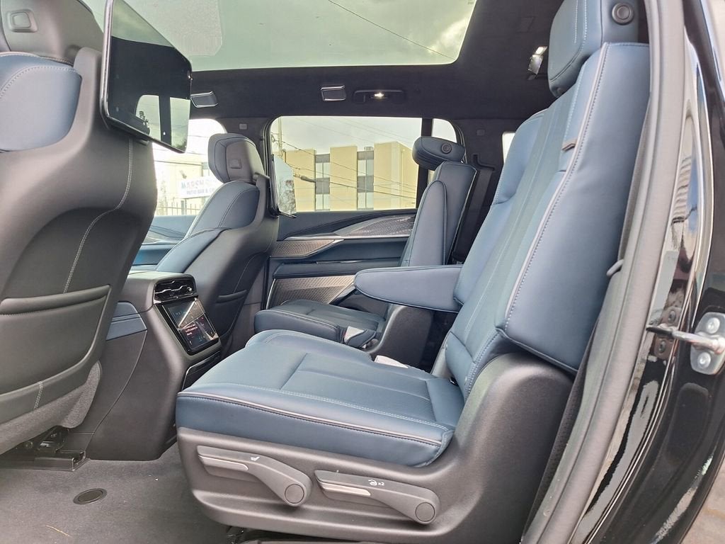 2025 Cadillac ESCALADE IQ Luxury 2