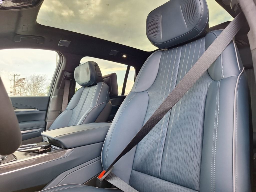 2025 Cadillac ESCALADE IQ Luxury 2