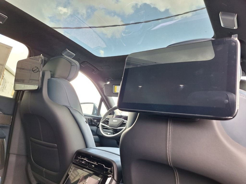 2025 Cadillac ESCALADE IQ Luxury 2