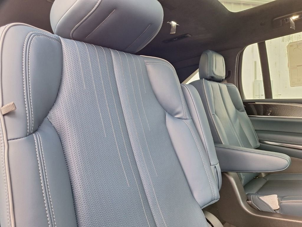 2025 Cadillac ESCALADE IQ Luxury 2