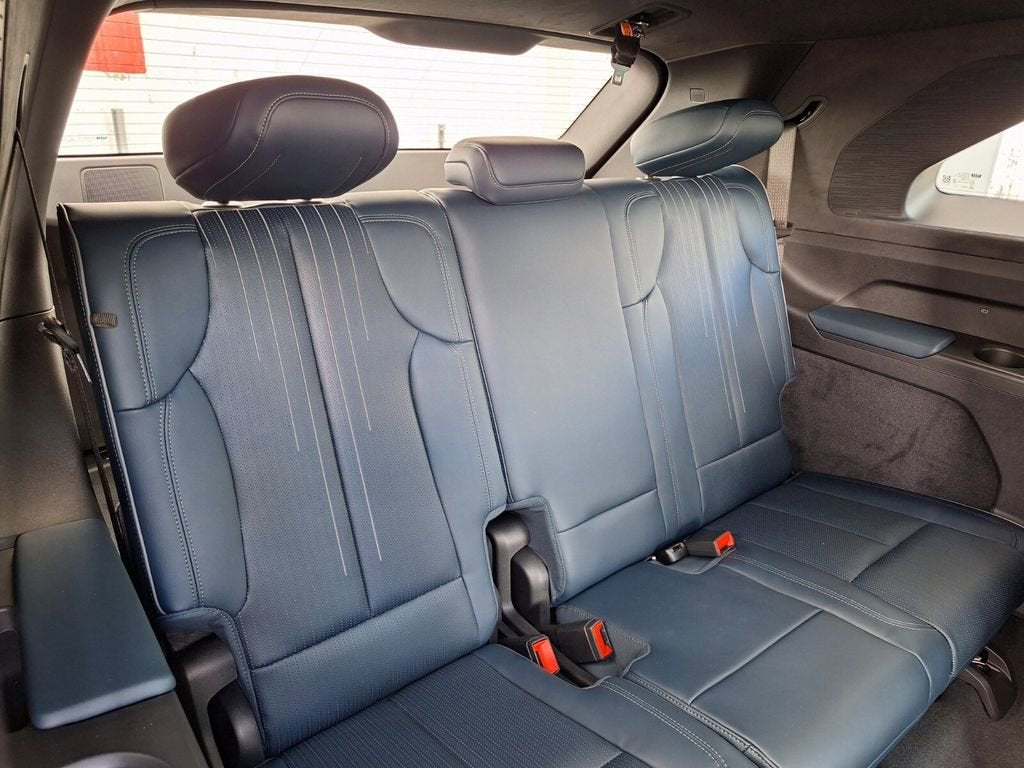 2025 Cadillac ESCALADE IQ Luxury 2