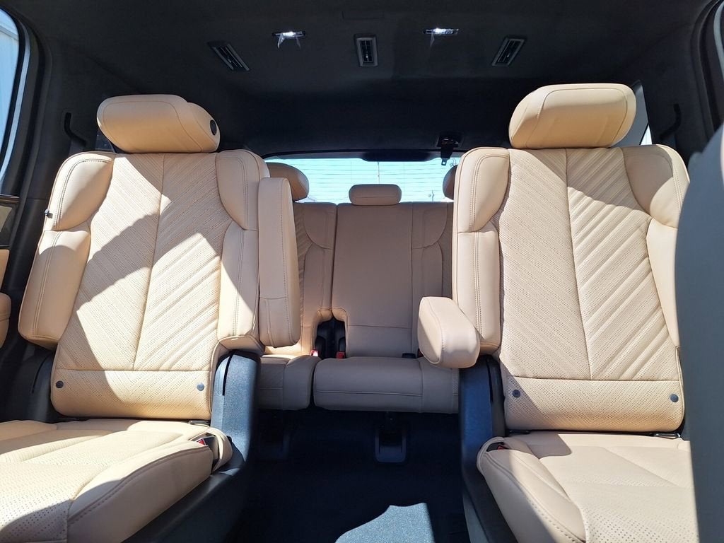 2025 Cadillac ESCALADE IQ Luxury 2