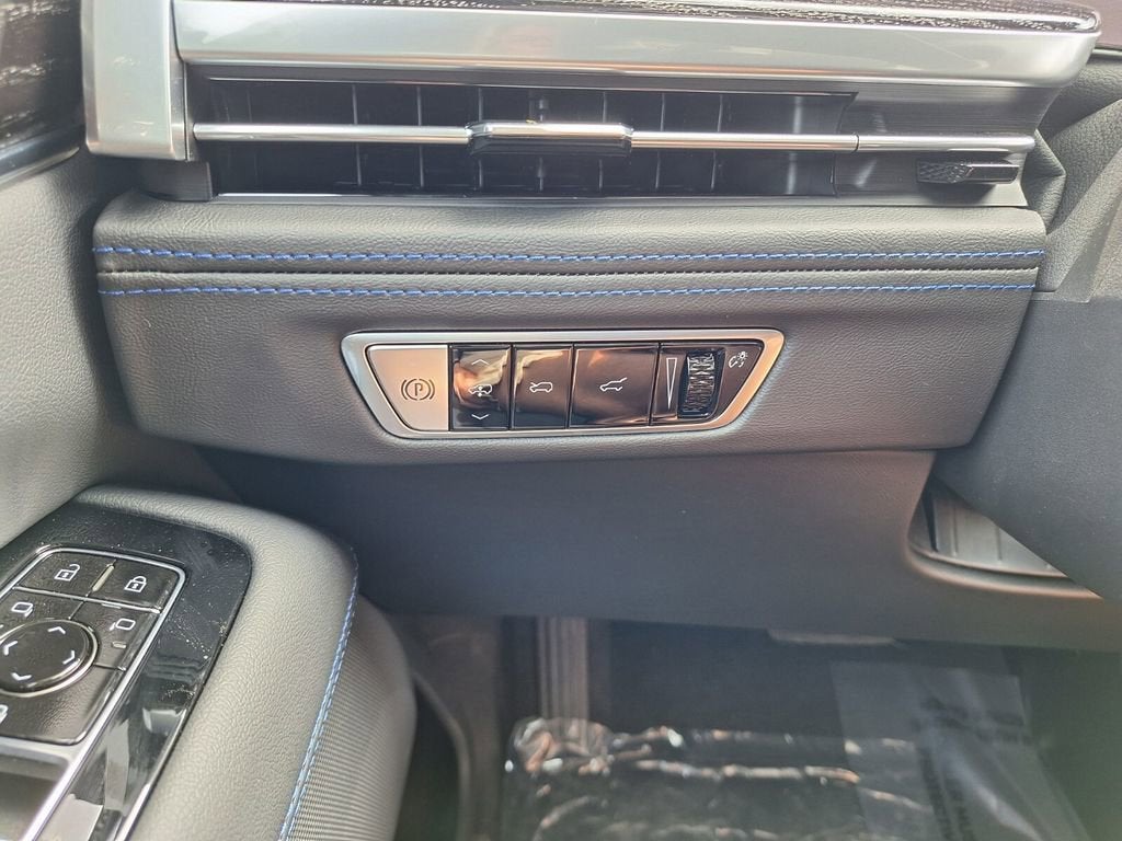 2025 Cadillac ESCALADE IQ Sport 1