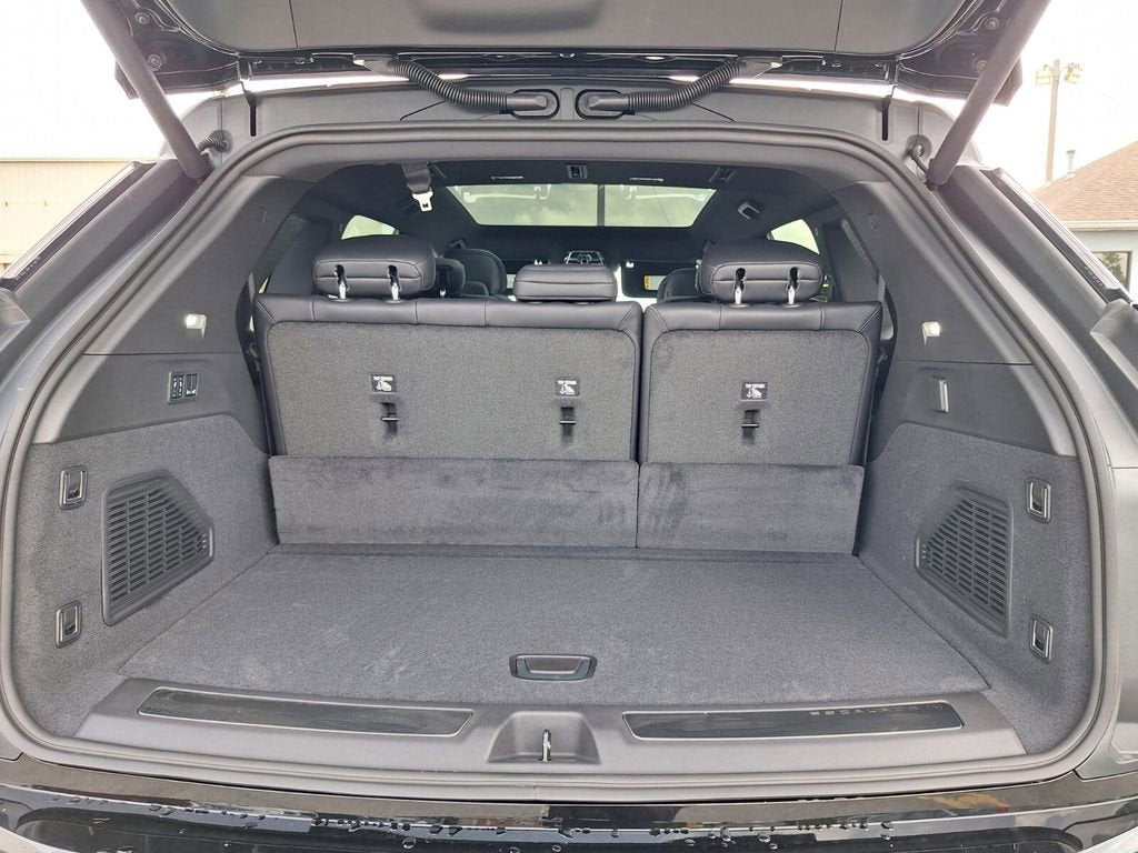 2025 Cadillac ESCALADE IQ Sport 1