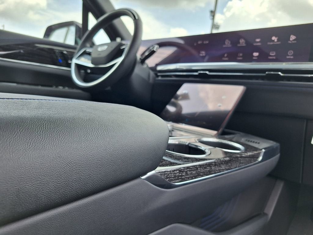 2025 Cadillac ESCALADE IQ Sport 1