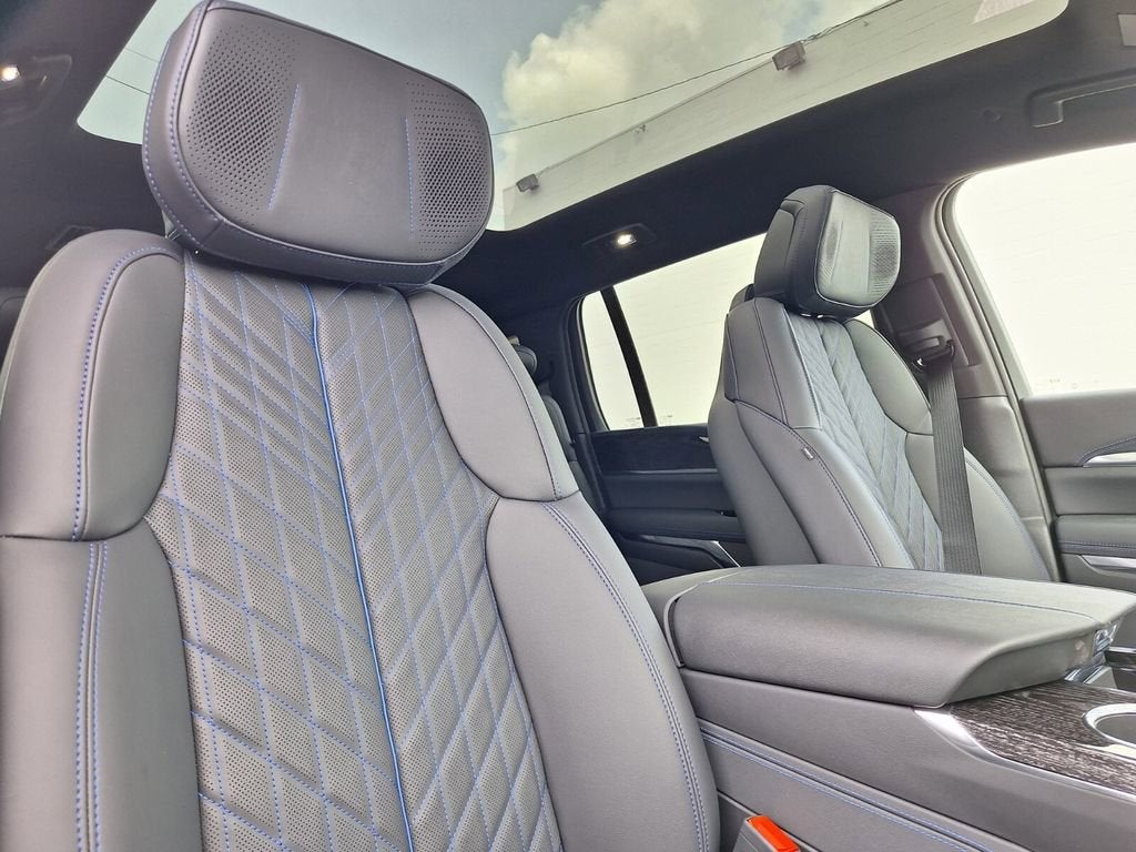 2025 Cadillac ESCALADE IQ Sport 1