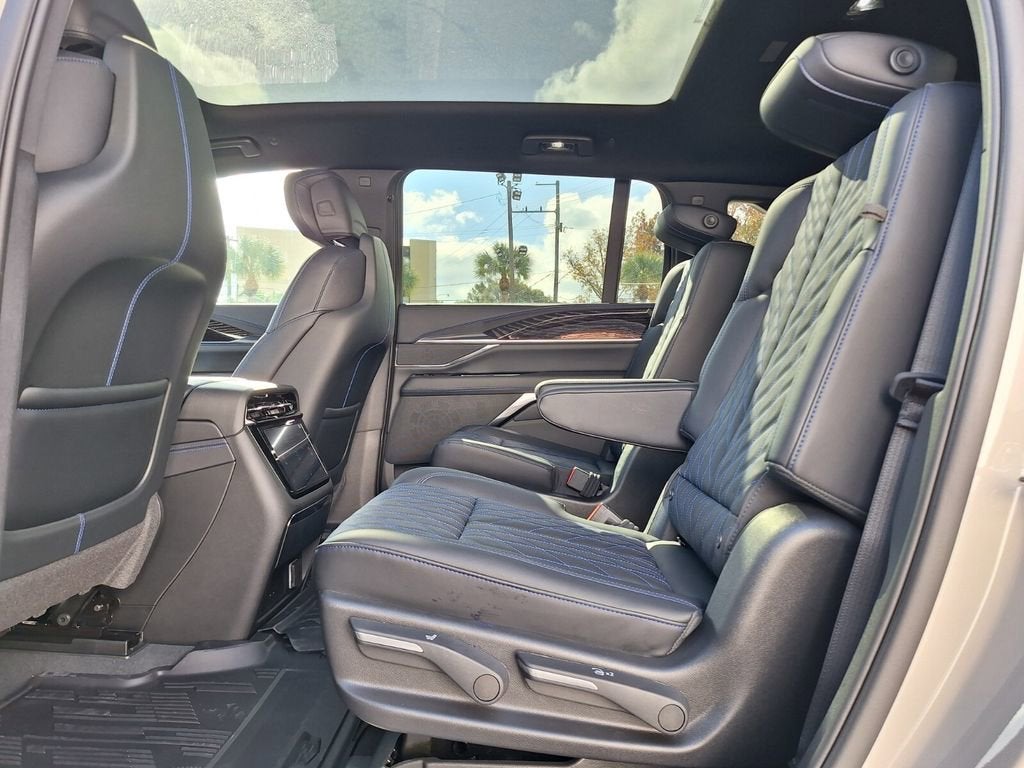 2026 Cadillac ESCALADE IQ Sport