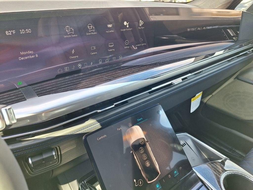 2026 Cadillac ESCALADE IQ Sport