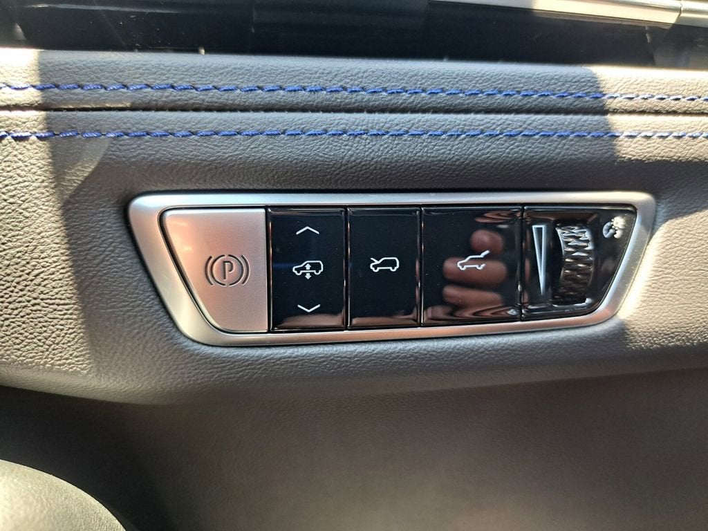 2025 Cadillac ESCALADE IQ Sport 1