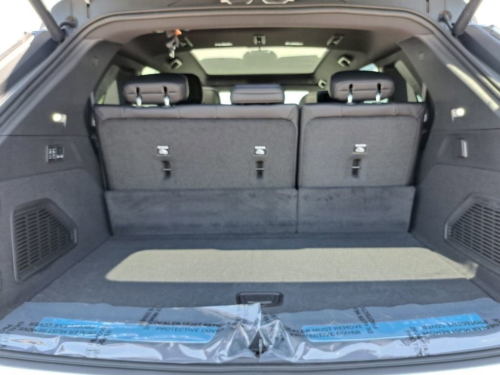 2025 Cadillac ESCALADE IQ Sport 1