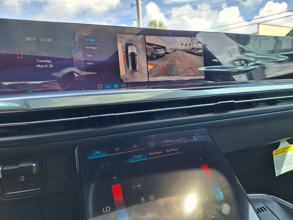 2026 Cadillac ESCALADE IQ Sport