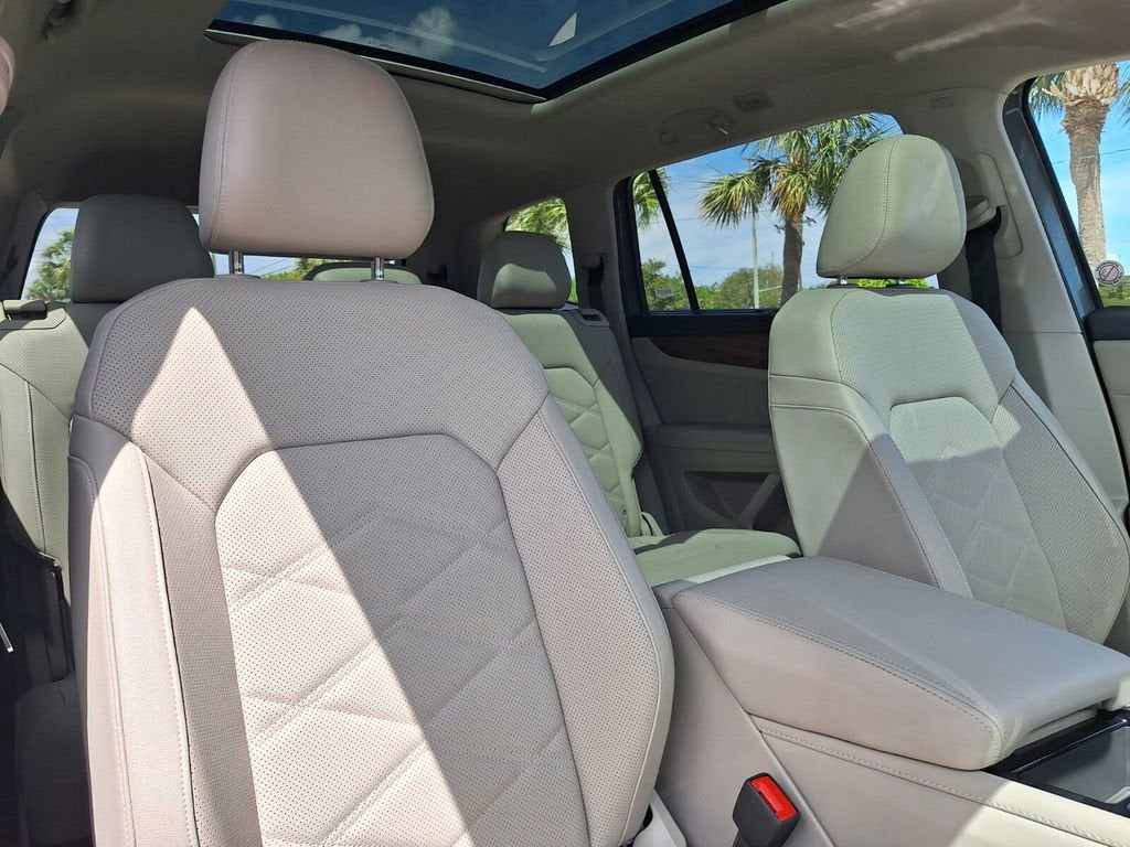 2025 Volkswagen Atlas 2.0T SE w/Technology