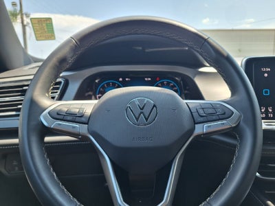 2024 Volkswagen Atlas Cross Sport 2.0T SE w/Technology