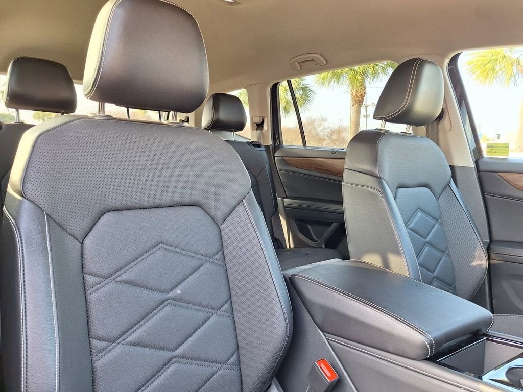 2024 Volkswagen Atlas 2.0T SE w/Technology