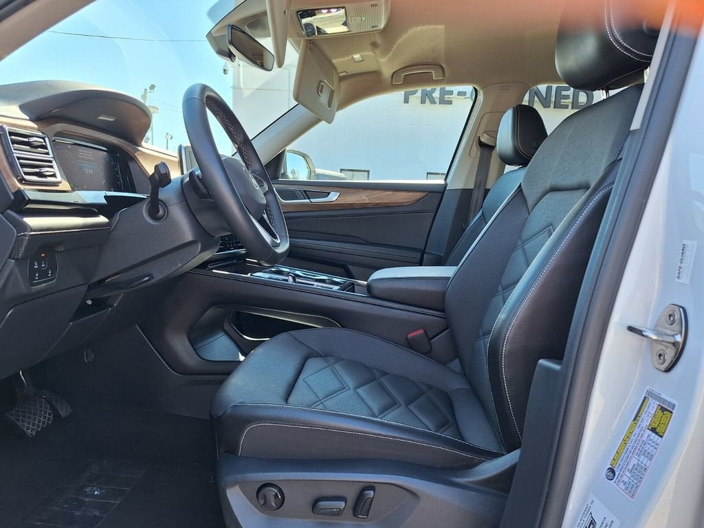 2024 Volkswagen Atlas 2.0T SE w/Technology