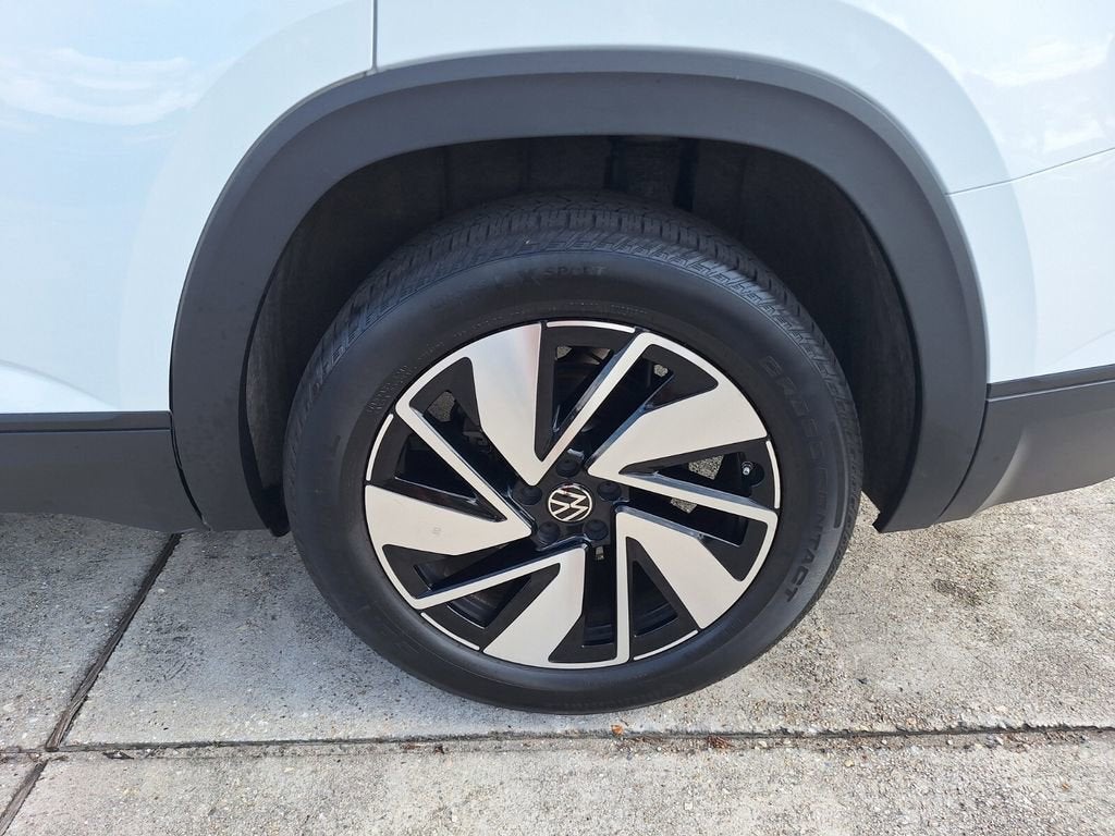 2025 Volkswagen Atlas 2.0T SE w/Technology