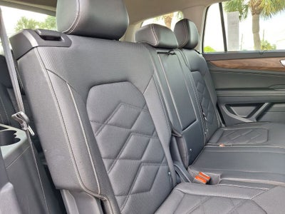2025 Volkswagen Atlas 2.0T SE w/Technology